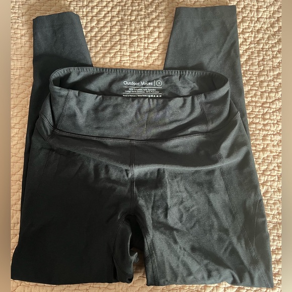 Outdoor Voices Warmup 3/4 Legging | Size Small - Picture 2 of 4